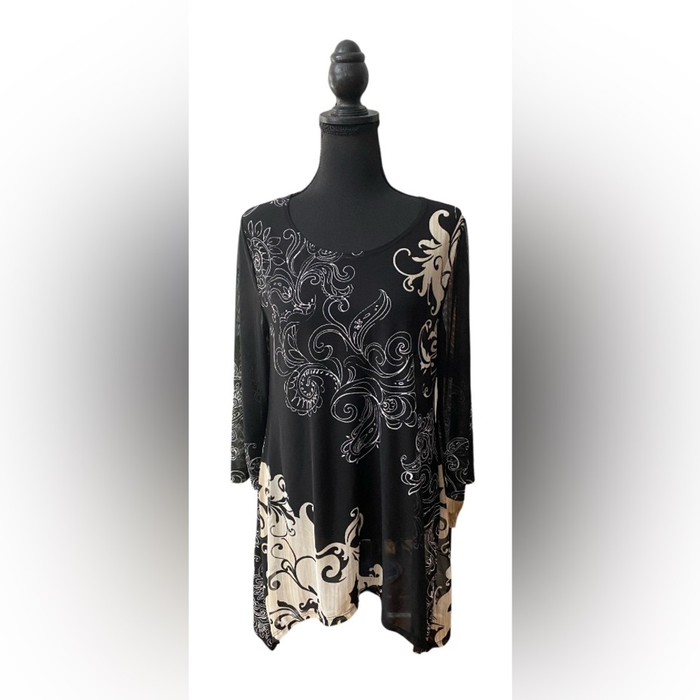 Chico’s Travelers Collection: Black and White Pattern Blouse
